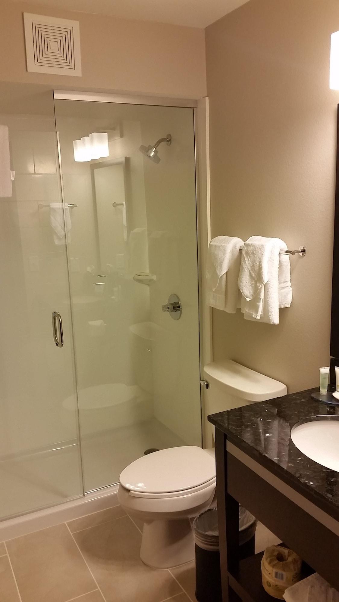 Best Western Harvest Inn & Suites Grand Forks Eksteriør billede
