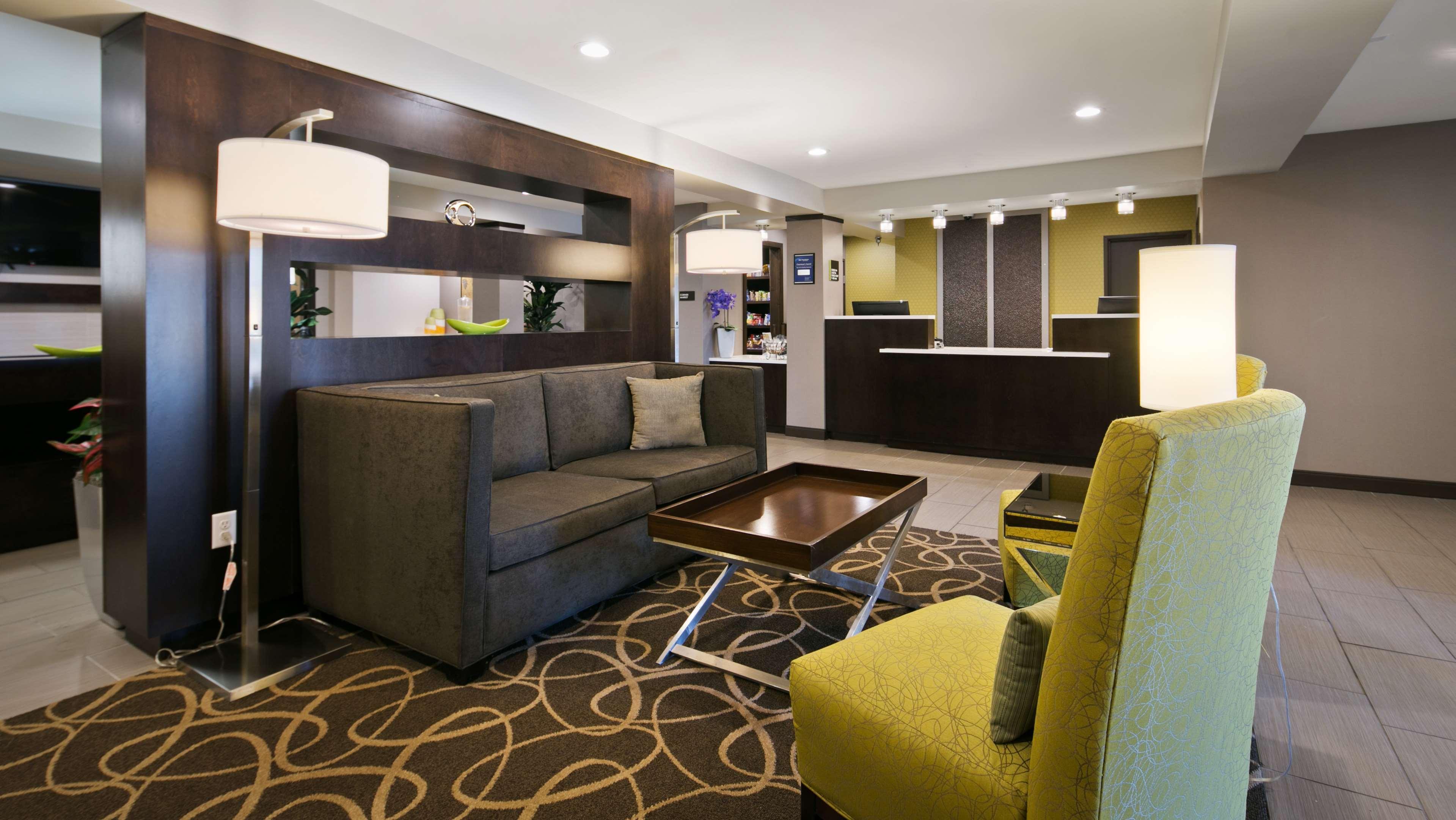 Best Western Harvest Inn & Suites Grand Forks Eksteriør billede