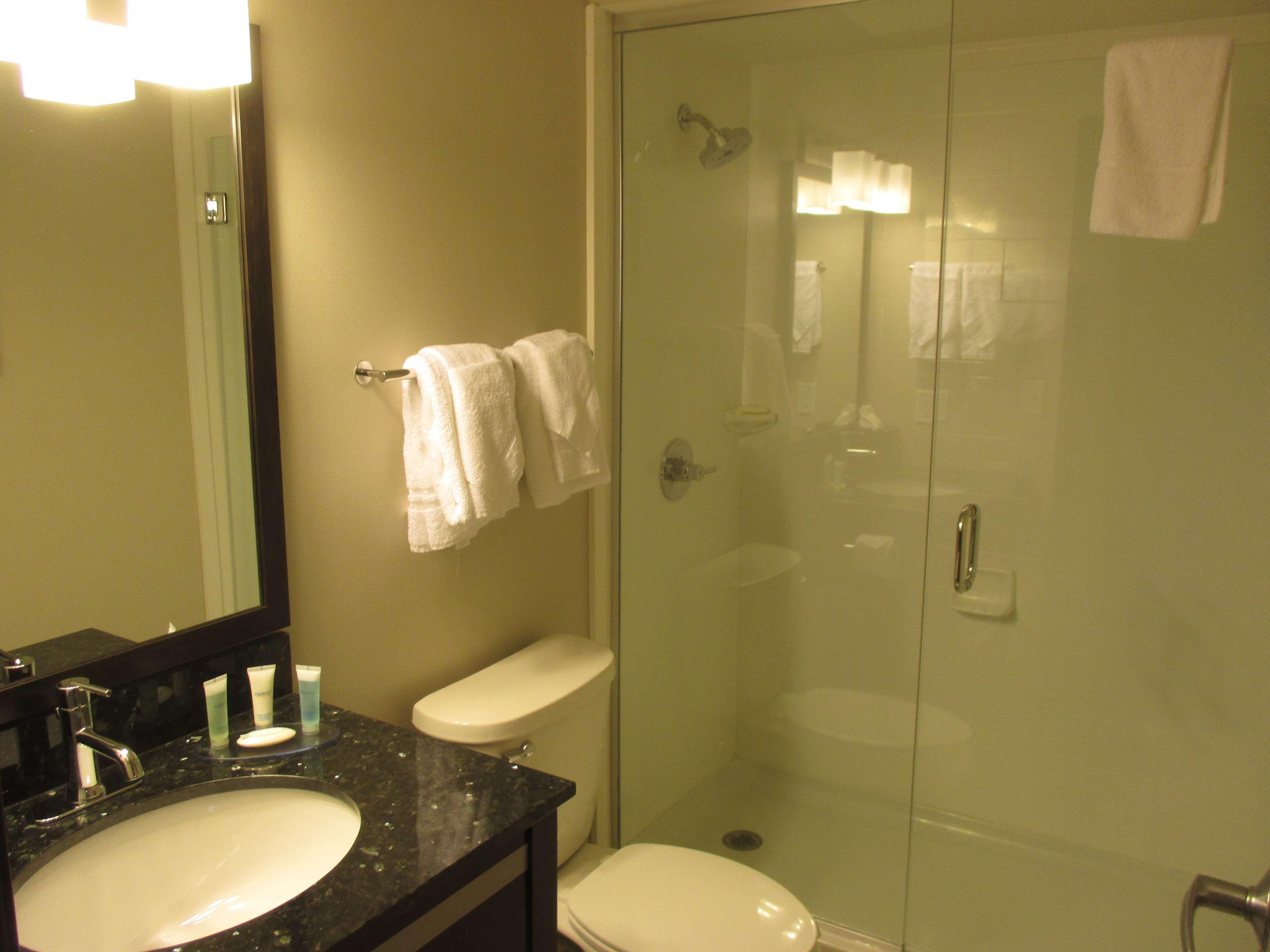 Best Western Harvest Inn & Suites Grand Forks Eksteriør billede