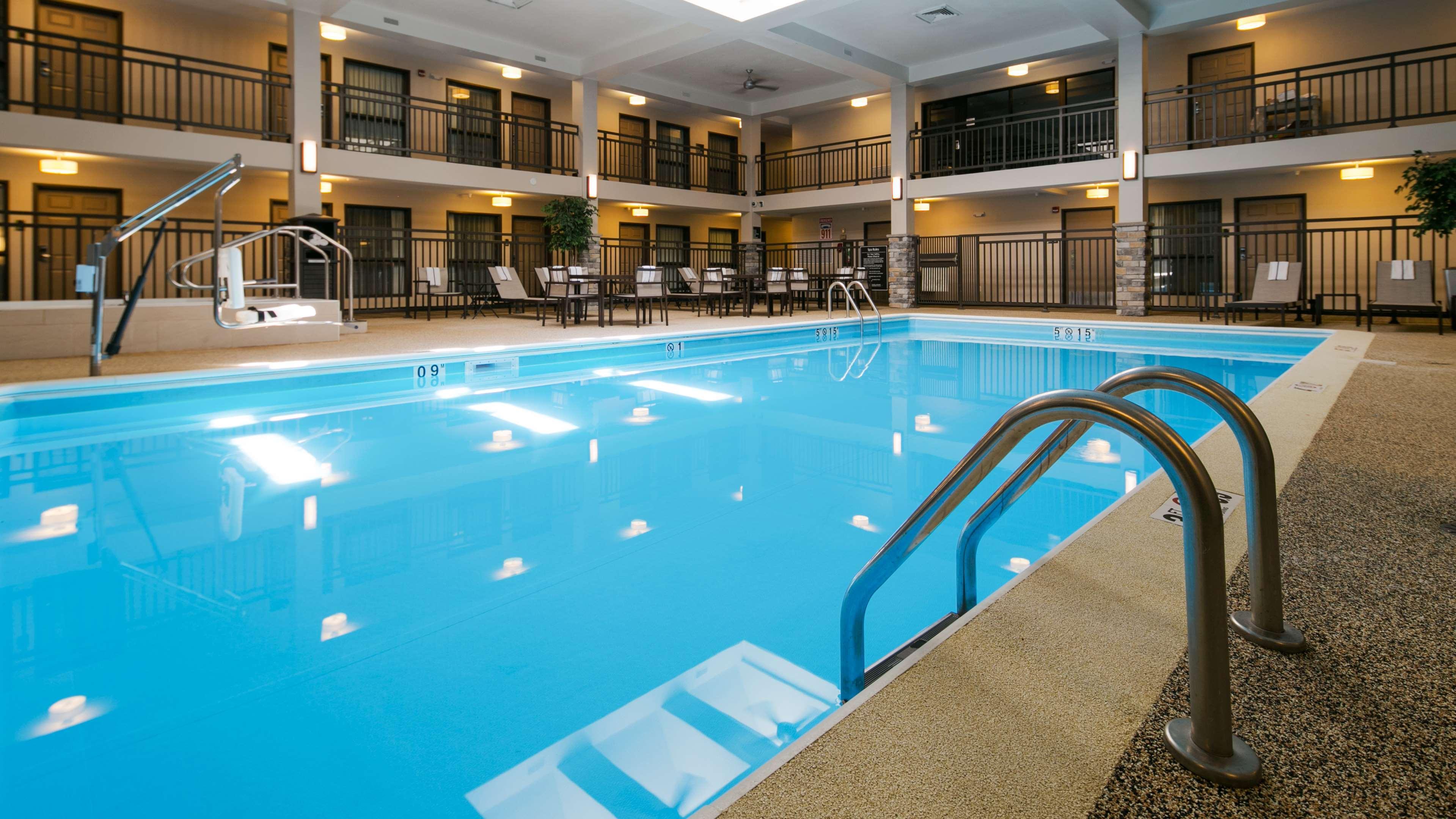 Best Western Harvest Inn & Suites Grand Forks Eksteriør billede