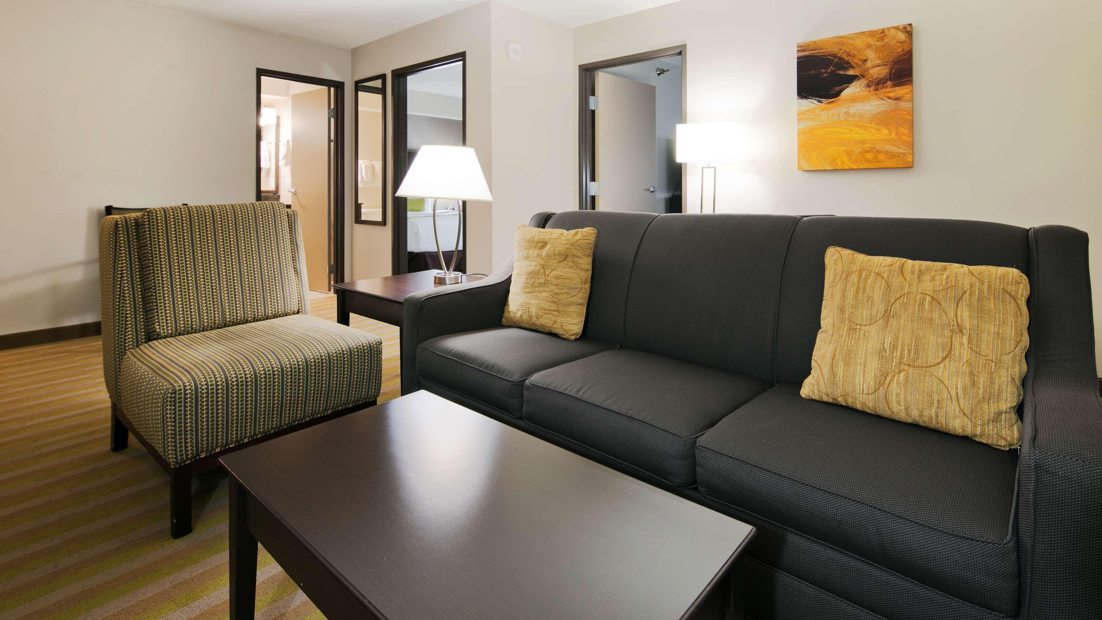 Best Western Harvest Inn & Suites Grand Forks Eksteriør billede
