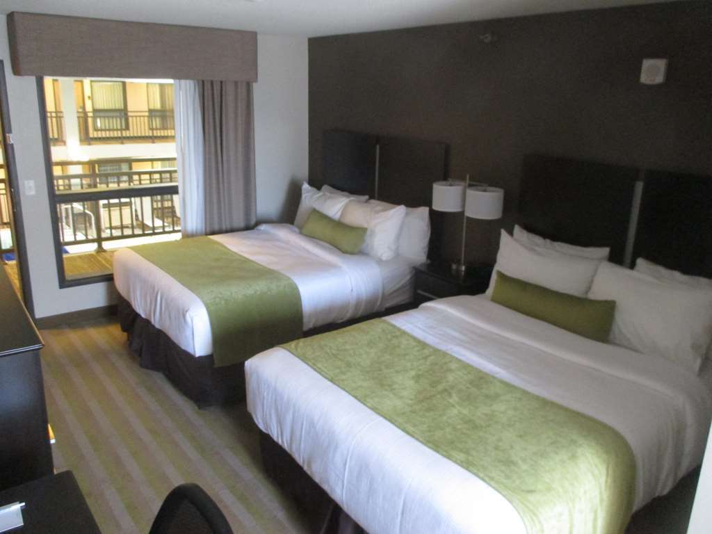 Best Western Harvest Inn & Suites Grand Forks Værelse billede